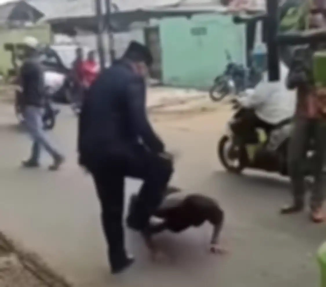 Ini rangkuman fakta Wakil Ketua DPRD Depok yang menginjak sopir truk. Nasibnya berujung begini. 