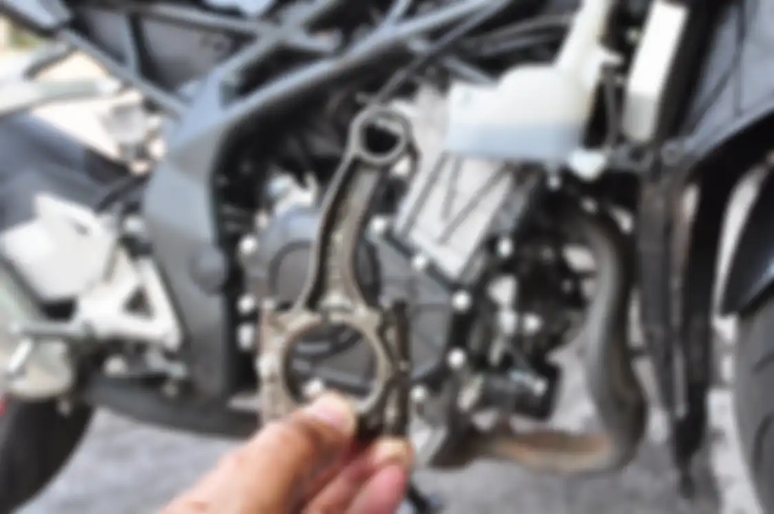 Setang piston bengkok efek water hammer