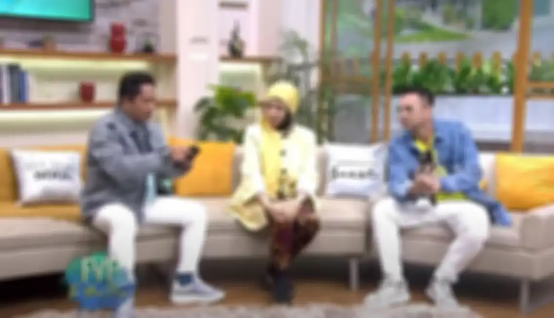 Lenggogeni Faruk dalam acara FYP yang tayang di Trans 7