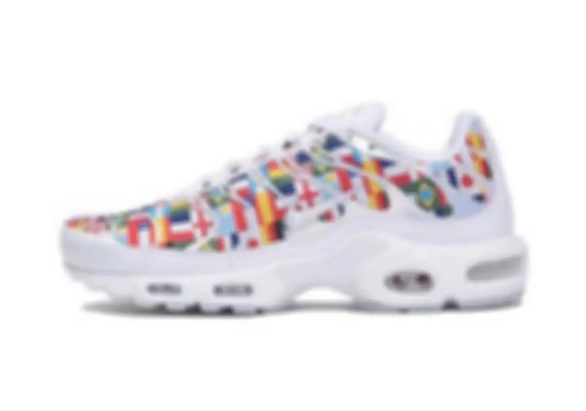 Sneakers Baru Nike dengan Desain Bendera Berbagai Negara di Dunia