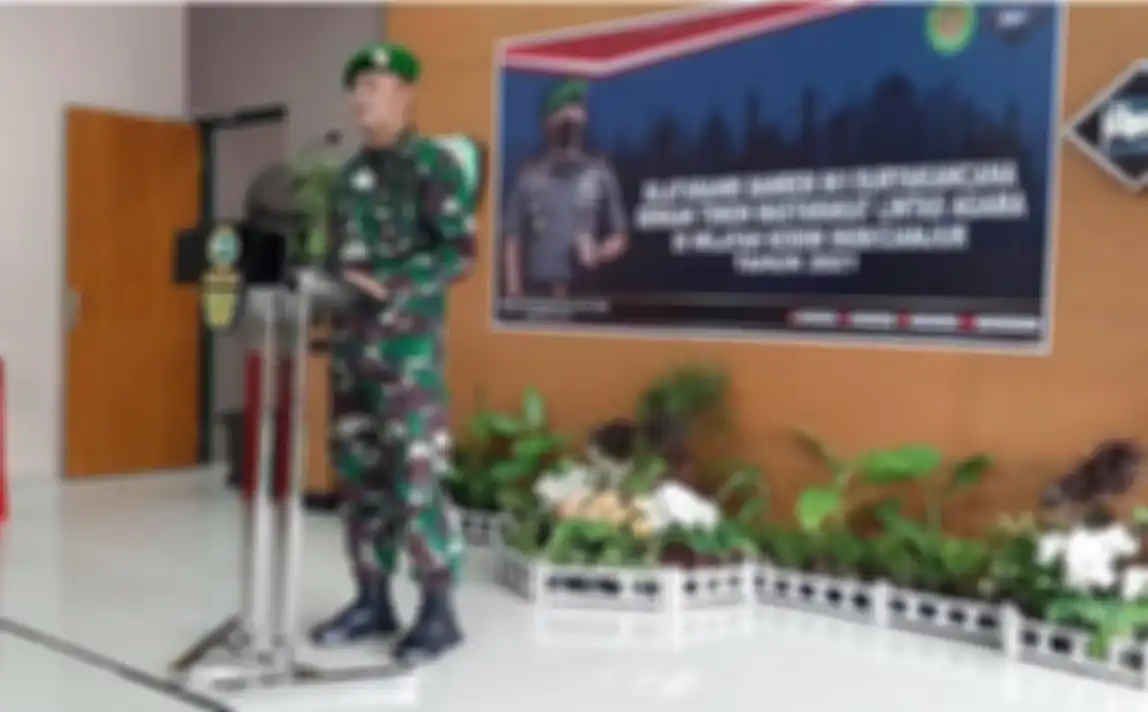 Habib Bahar Bin Smith yang terpancing emosinya di dalam video itu membuat foto jenderal Kopassus ini ramai dibahas di media sosial. 
