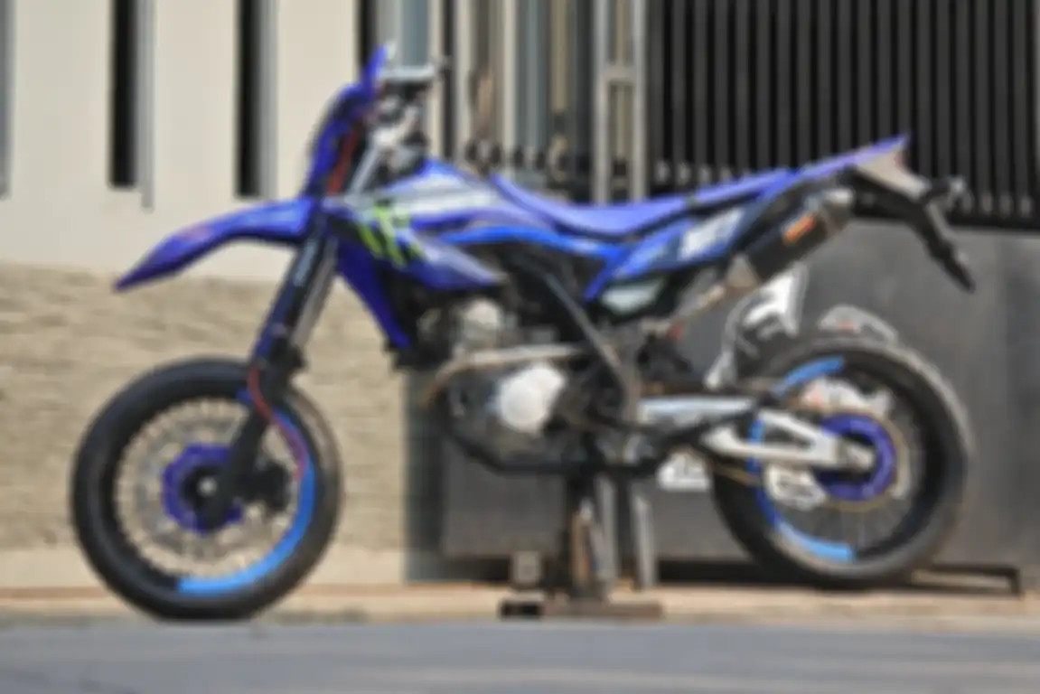 Yamaha WR155 garapan Caos Custom, kaki-kaki gambot plus arm Aprilia!