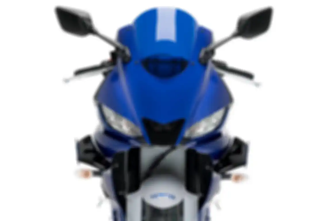 Winglet dari Puig terpasang di Yamaha YZF-R3