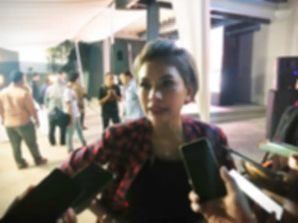 Nikita Mirzani saat ditemui di peresmian dealer BMW Motorrad Puri Kembangan, Jakarta Barat