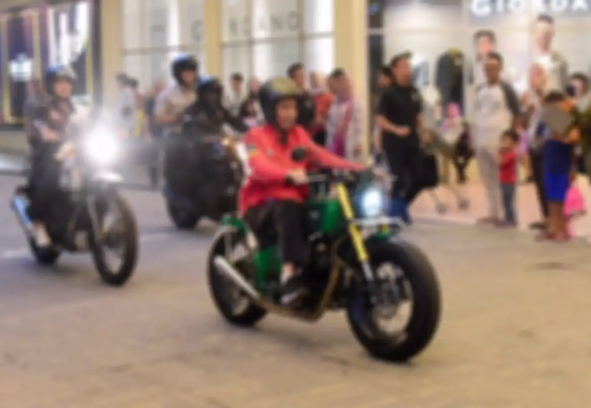 Jokowi salah satu Presiden yang suka motoran