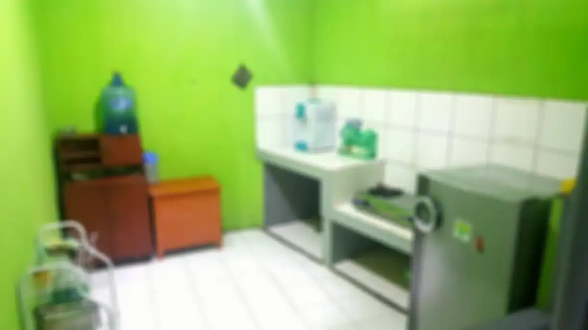 Ternyata 2 barang dapur ini tak boleh ditaruh dekat kulkas agar keluarga di rumah tetap harmonis. Aturan feng shui ungkap penjelasannya.