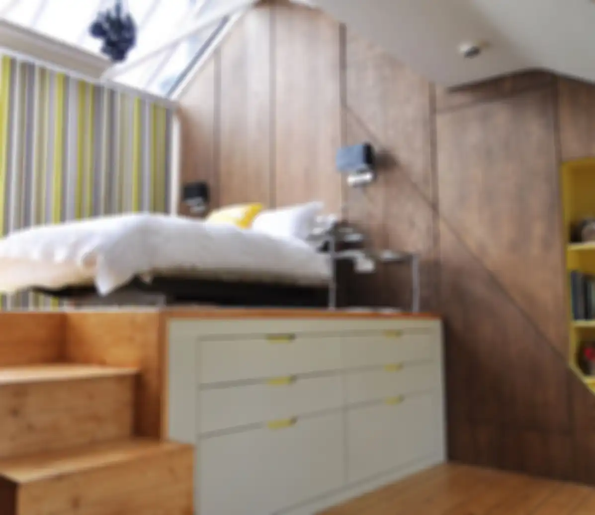 Tempat tidur multifungsi