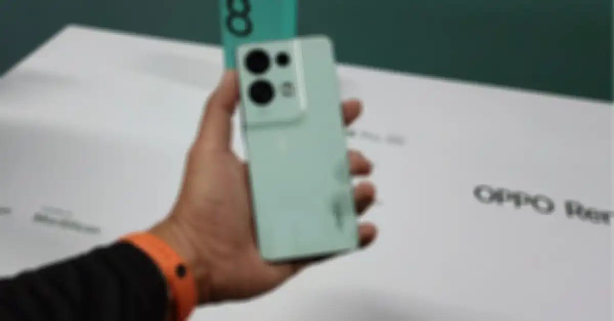 OPPO Reno8 Por 5G dilengkapi dengan chip NPU MariSilicon X yang dapat meningkatkan performa pengambilan foto dan video