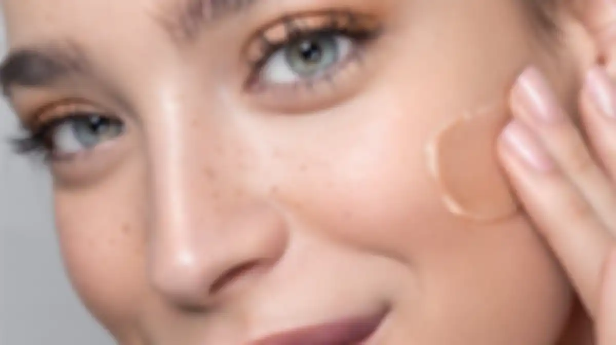 Ilustrasi pemakaian skincare