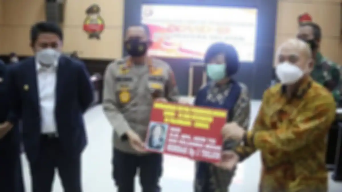 Keluarga Akidi Tio memberi sumbangan uang Rp 2 triliun kepada warga Sumatera Selatan (Sumsel).