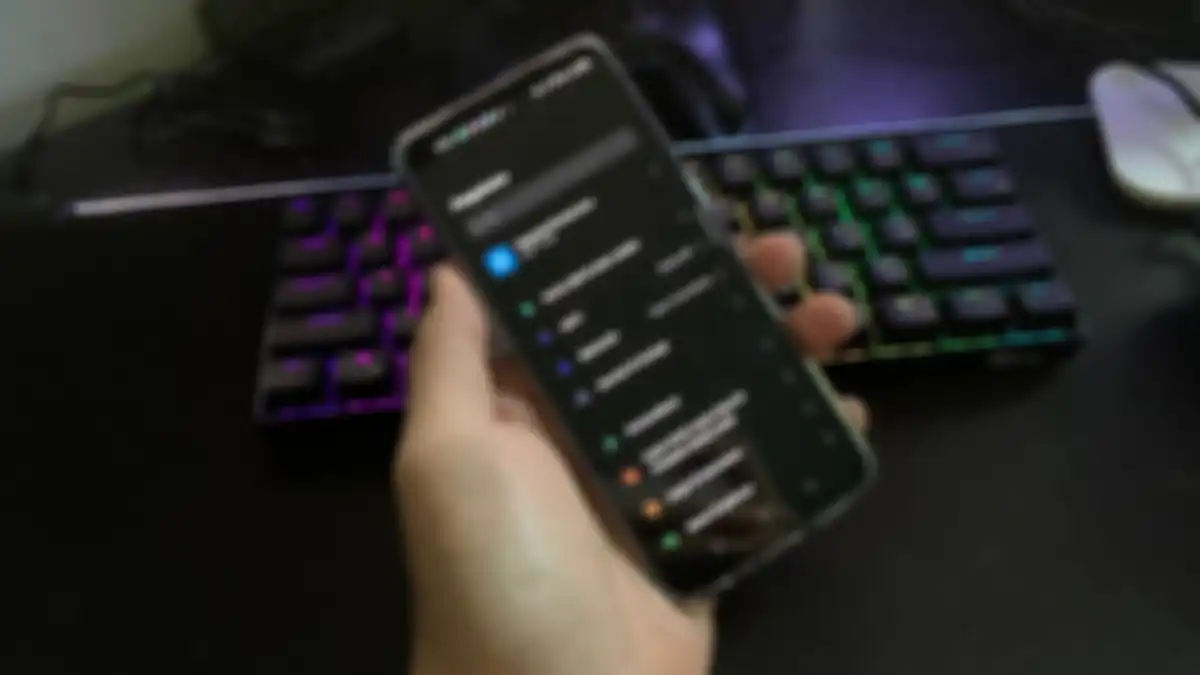 Mode Gelap di OPPO Reno6
