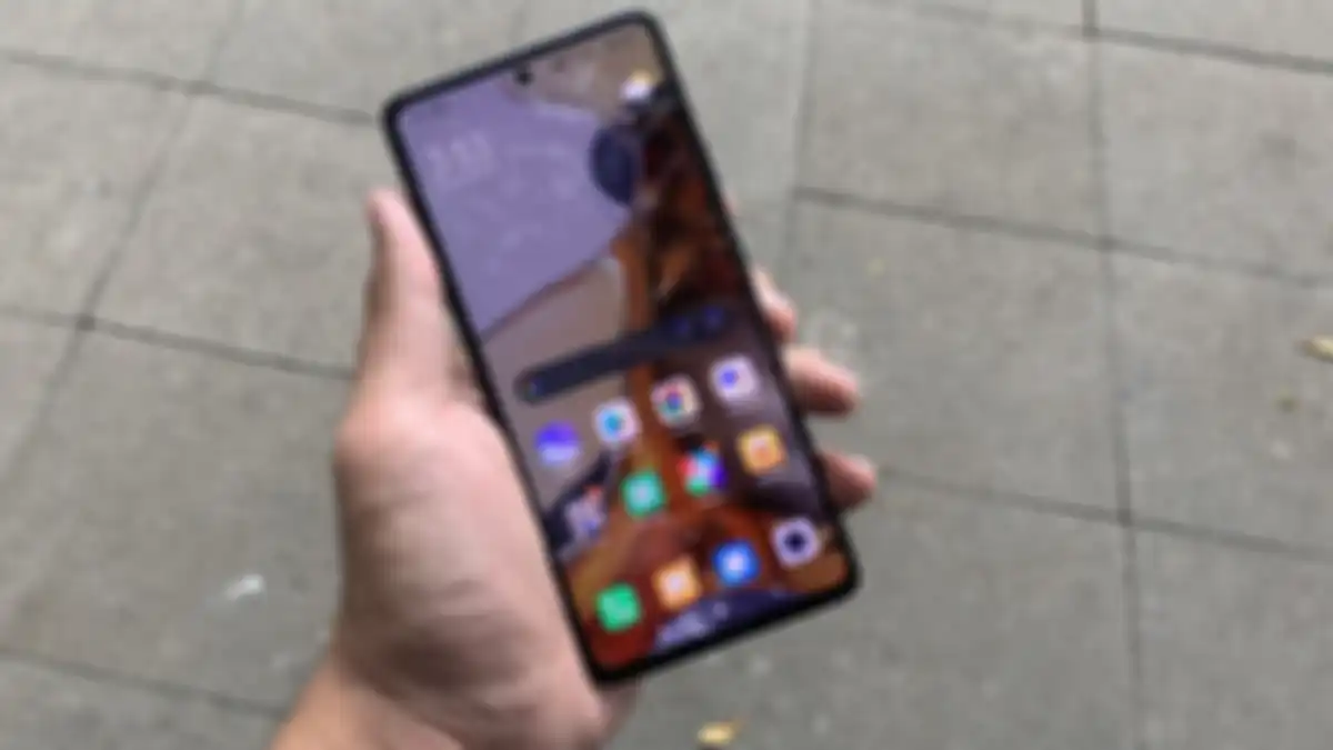 Layar Xiaomi 11T Pro dengan panel AMOLED 6.67 inch 120Hz