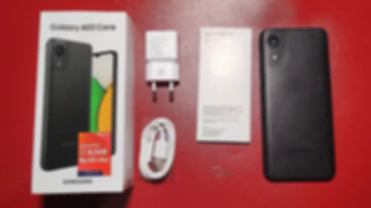 Isi kotak dari Samsung Galaxy A03 Core