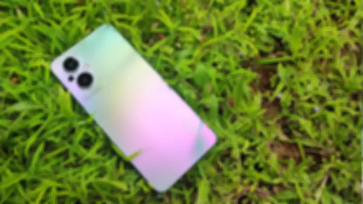 OPPO Reno7 Z 5G varian warna pelangi spektrum