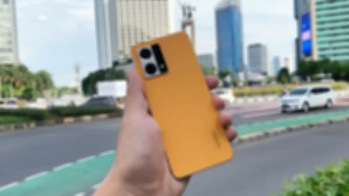 OPPO Reno7 warna Sunset Orange