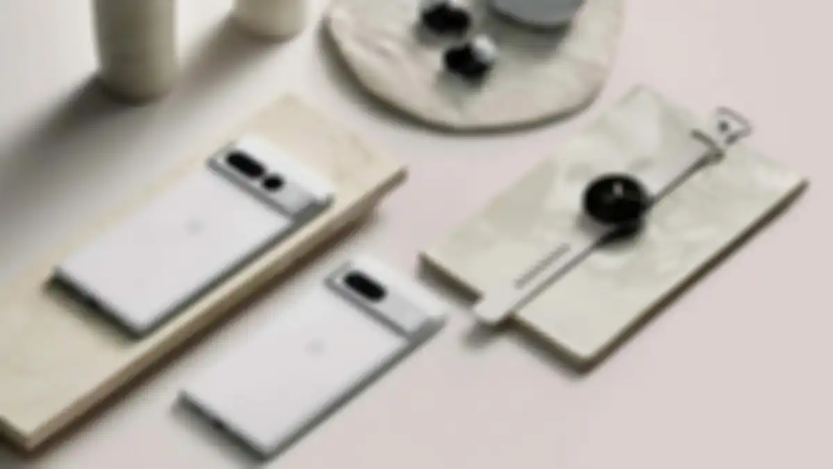 Lineup hardware Google yang terdiri dari Google Pixel 7, Google Pixel 7 Pro dan Google Pixel Watch. 