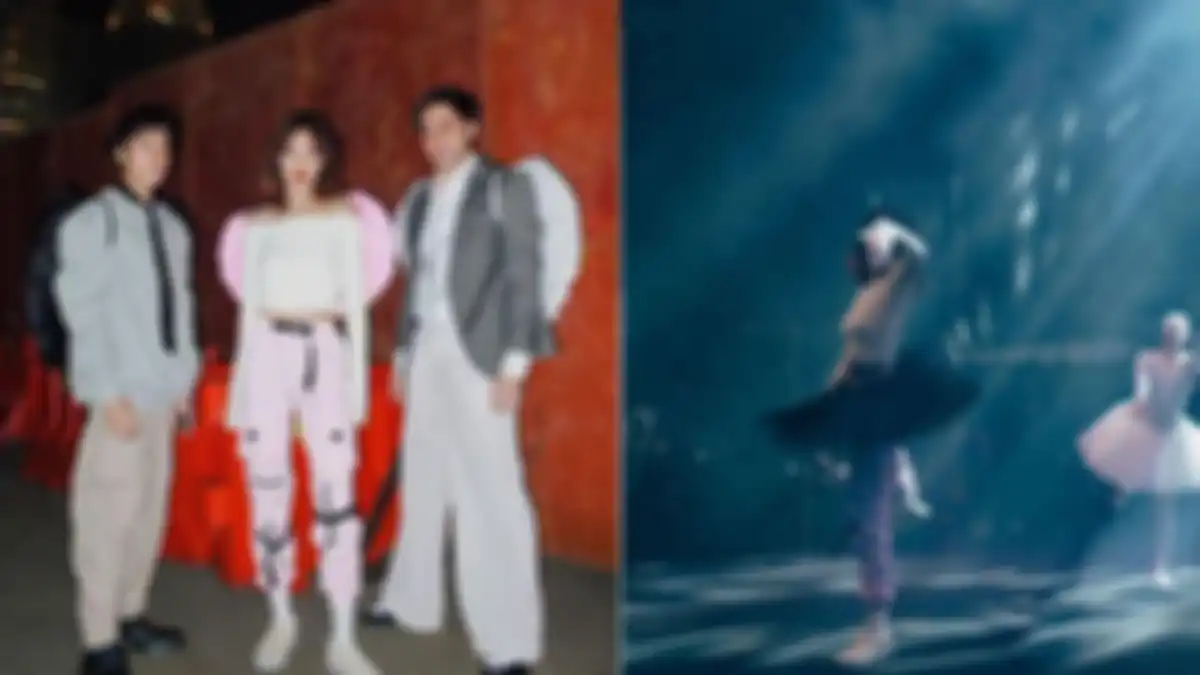 Widi manggung kenakan rok balerina hingga sayap bak bidadari. 