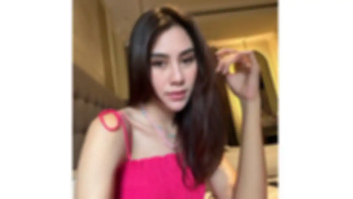 Penampilan terbaru Syahnaz Sadiqah pun sukses bikin pangling