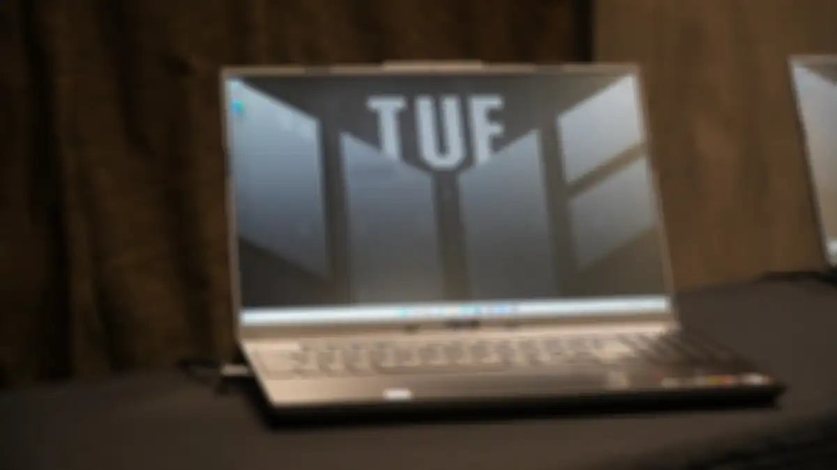 Layar ASUS TUF A16 Advantage Edition memiliki layar dengan bezel yang tergolong tipis