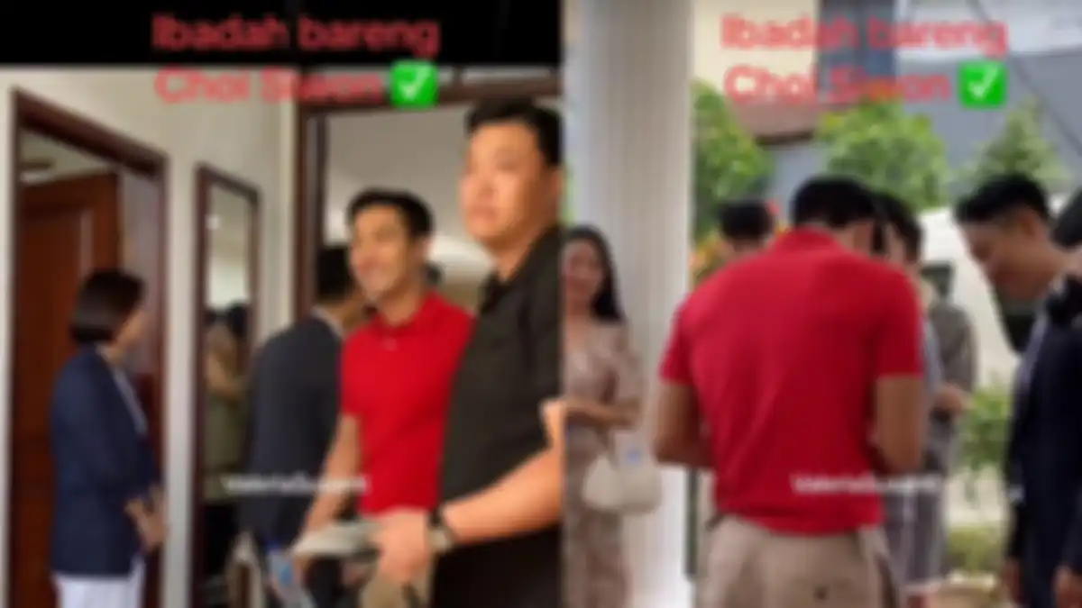 Siwon tertangkap kamera sedang beribadah di gereja saat liburan di Bali. 