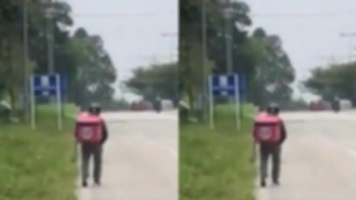 VIRAL kisah driver online tetap antarkan makanan ke pelanggan dengan jalan kaki karena motornya disita. 