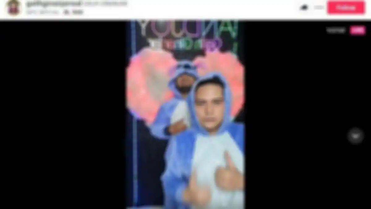 Galih Ginanjar saat melakukan live TikTok 