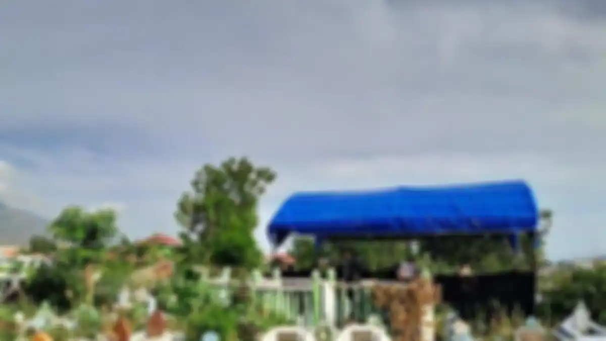 Kepolisian Resor (Polresta) Palu melakukan Autopsi di kawasan Pemakaman Pogego Palu Senin (13/11/2023). Kegiatan itu berlangsung di Pemakaman Pogego Palu, Jl Datu Adam, Kelurahan Donggala Kodi, Kecamatan Palu Barat, Kota Palu. 