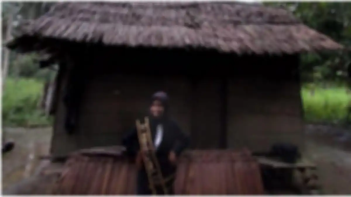 Wulan tunjukkan rumah gubuknya  
