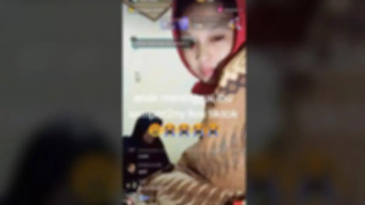 Anak kejang hingga meninggal, ibu malah asyik live TikTok