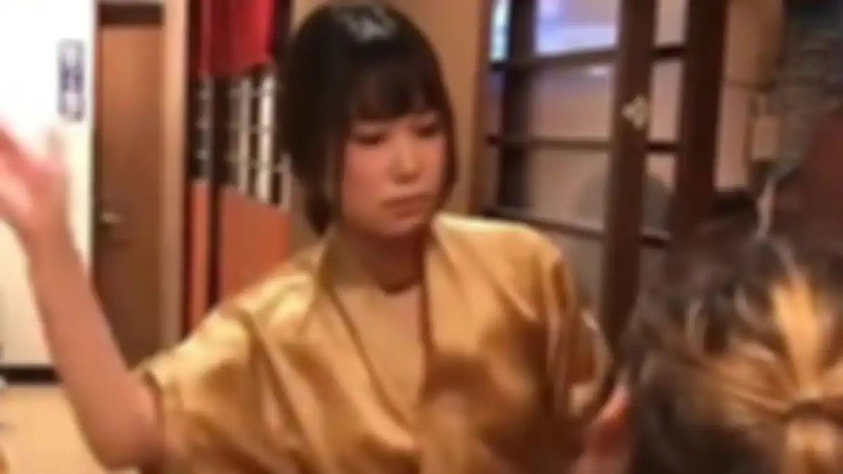 Shachihokoya, restoran di Nagoya, Jepang yang dibayar untuk menampar pengunjung