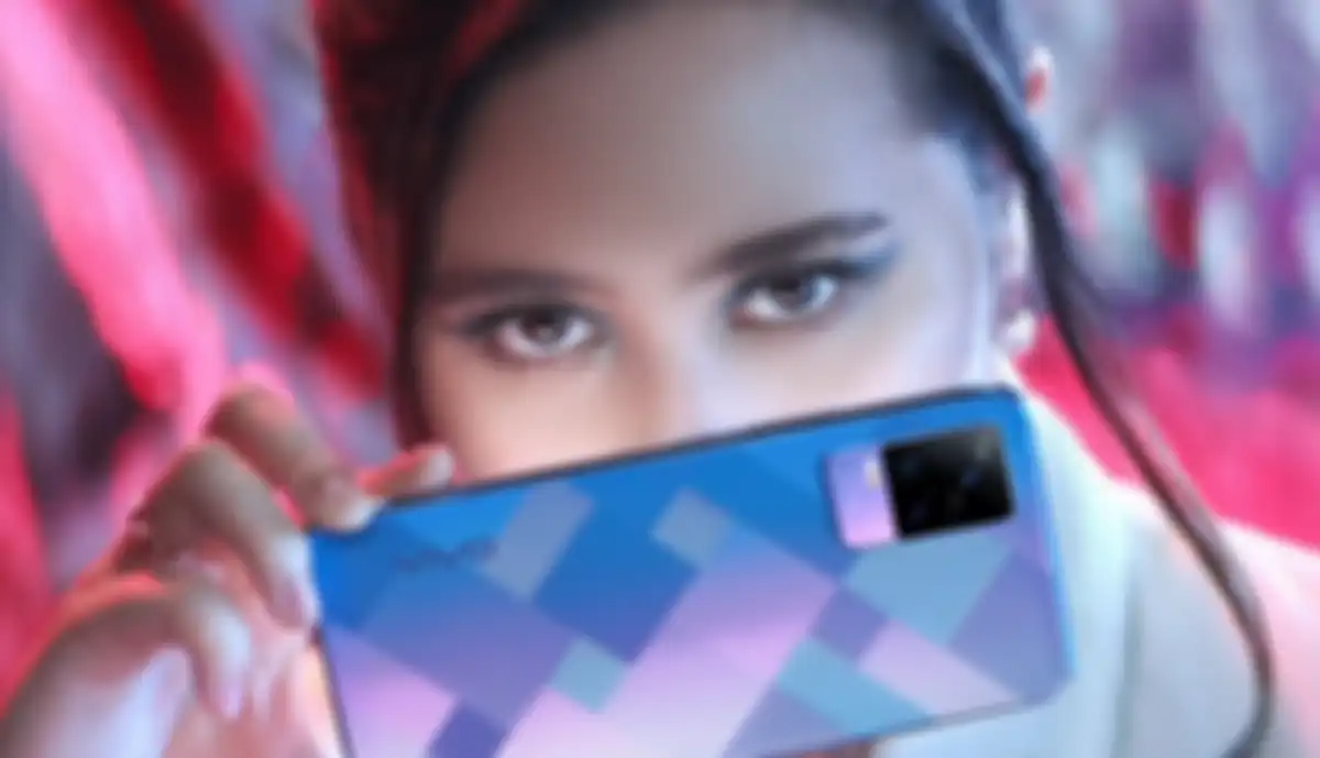 Desain vivo V21 versi 4G yang segera hadir di Indonesia pada tanggal 22 Juni 2021.