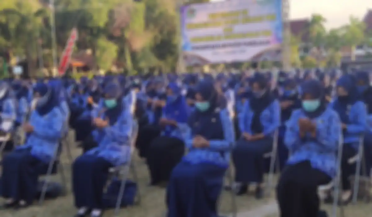 PNS Pamekasan Madura berdoa dalam sebuah acara. Gaji ke-13 PNS 2021 tidak memasukan tukin (tunjakan kinerja) di dalamnya.  