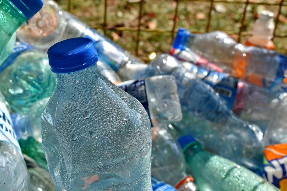 Contoh sampah plastik