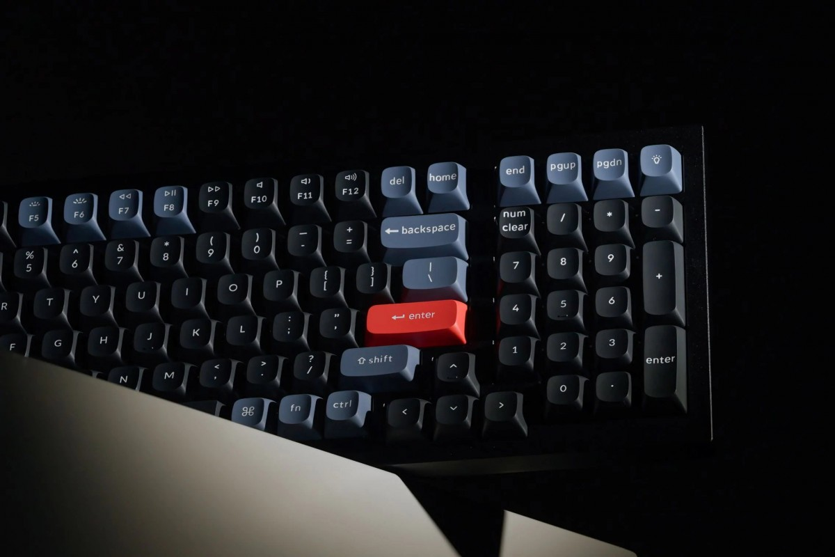 Keyboard mekanik buatan Keychron
