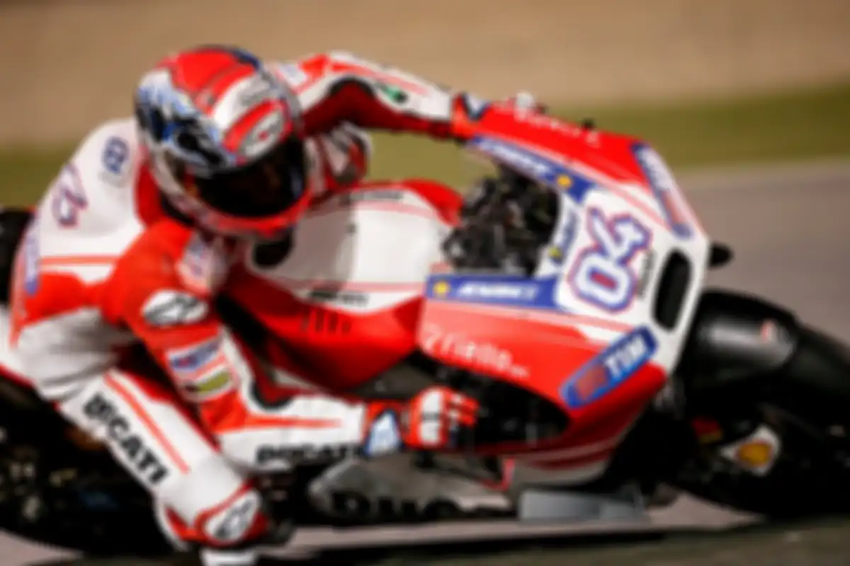 Andrea Dovizioso saat MotoGP Qatar 2015 jadi pelopor motor dengan winglet