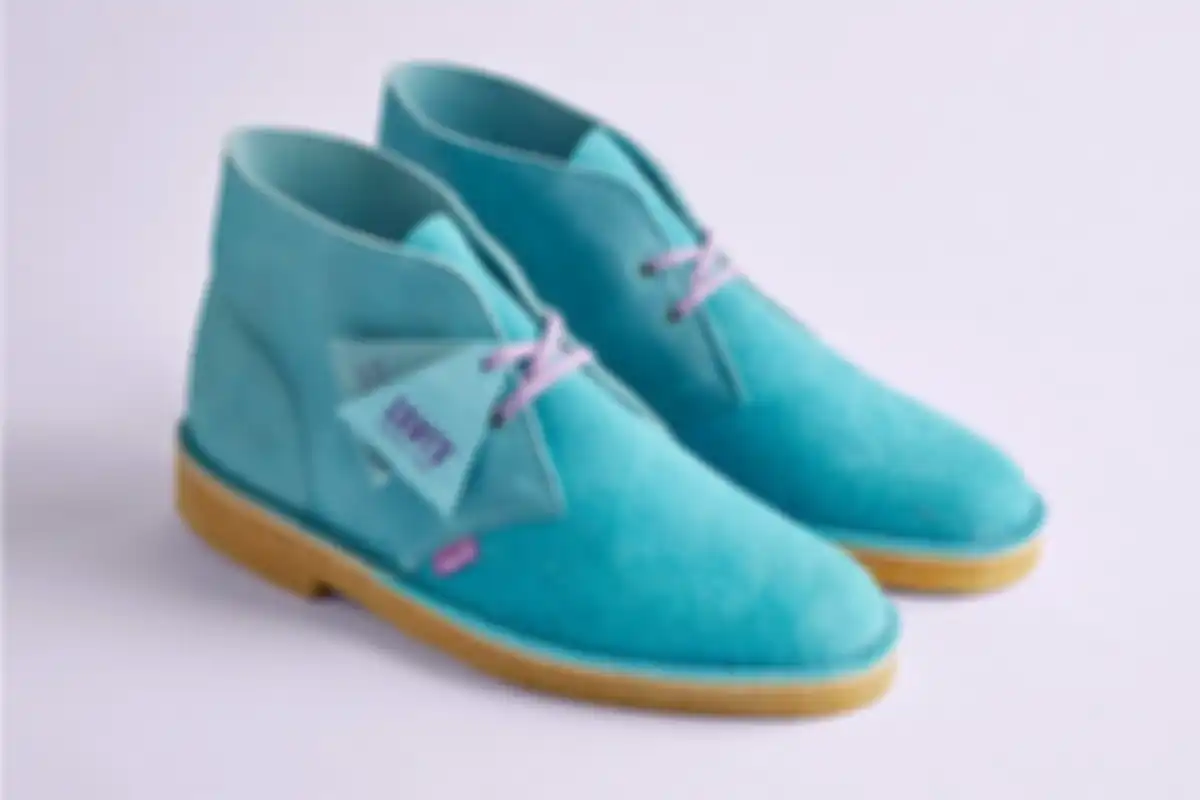 Sepatu model “Desert Boot”