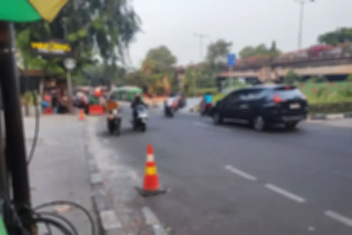 Ilustrasi pemotor yang lawan arah di Tebet, Jakarta. 