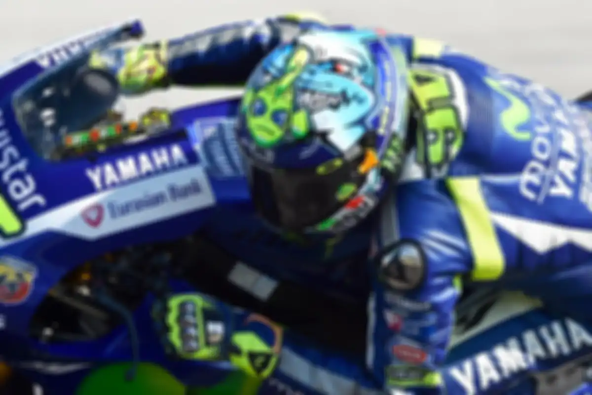 Desain little nemo yang dikejar hiu yang disebut sebagai sosok Jorge Lorenzo