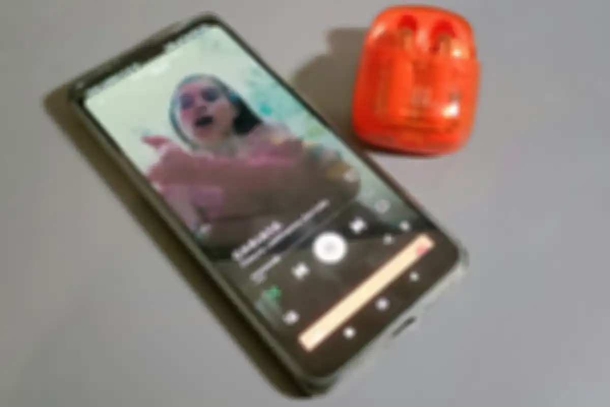 Pengujian JBL Tune 225 TWS Ghost Edition dengan Xiaomi 11T Pro