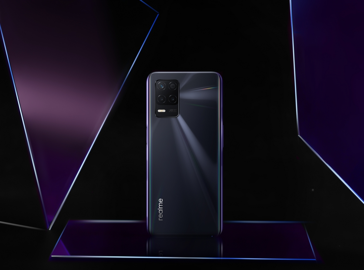 realme 8 5G warna hitam