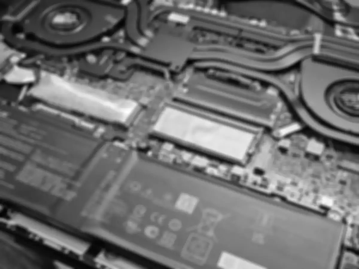 Tersedia 2 slot untuk RAM dan SSD di ASUS TUF A15 FA507UV