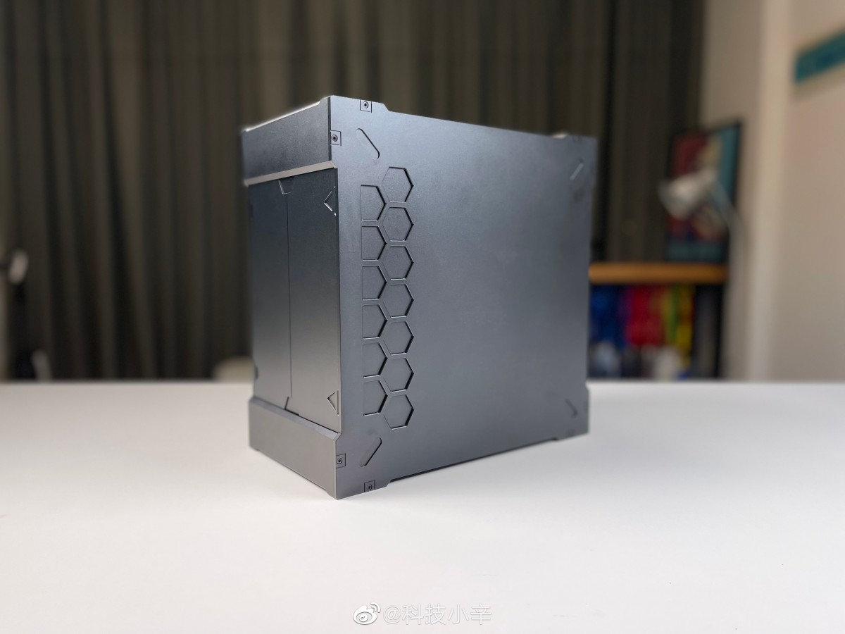 Bagian depan Xiaomi Mini Host PC 