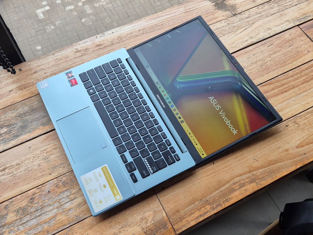 ASUS Vivobook Go 14 E1404