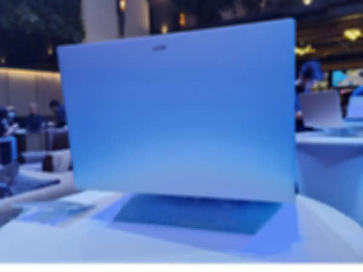 Acer Swift Edge dengan layar 16 inch namun memiliki bobot hanya 1,1 KG
