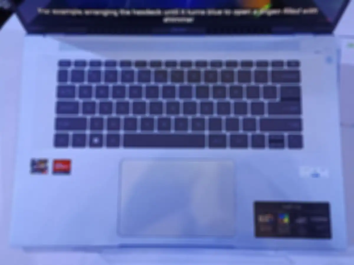 Layout keyboard dan touchpad dari Acer Swfit Edge
