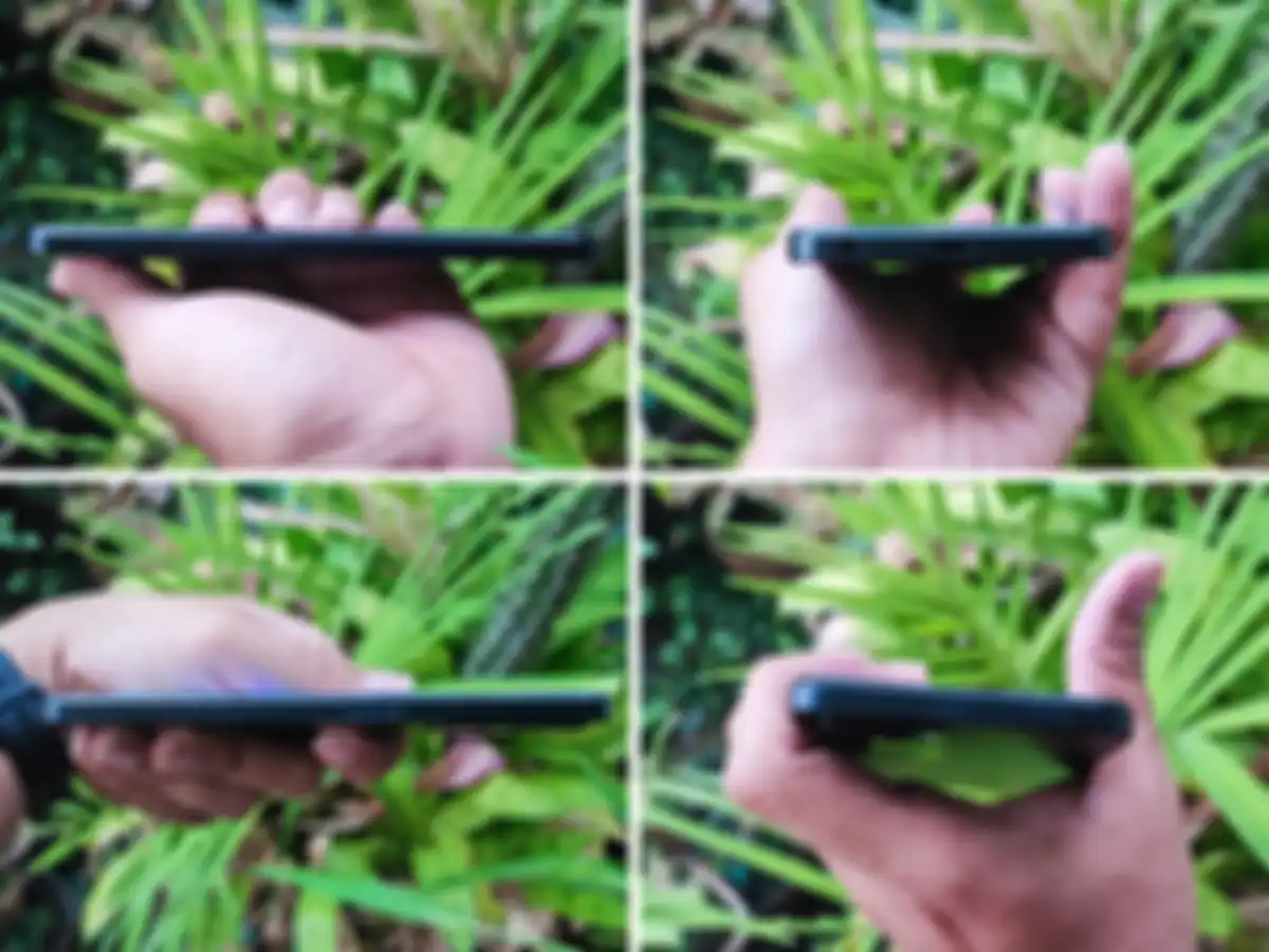 Walau menggunakan baterai 5000mAh, OPPO A77s tetap menjadi perangkat yang tipis dan ringan