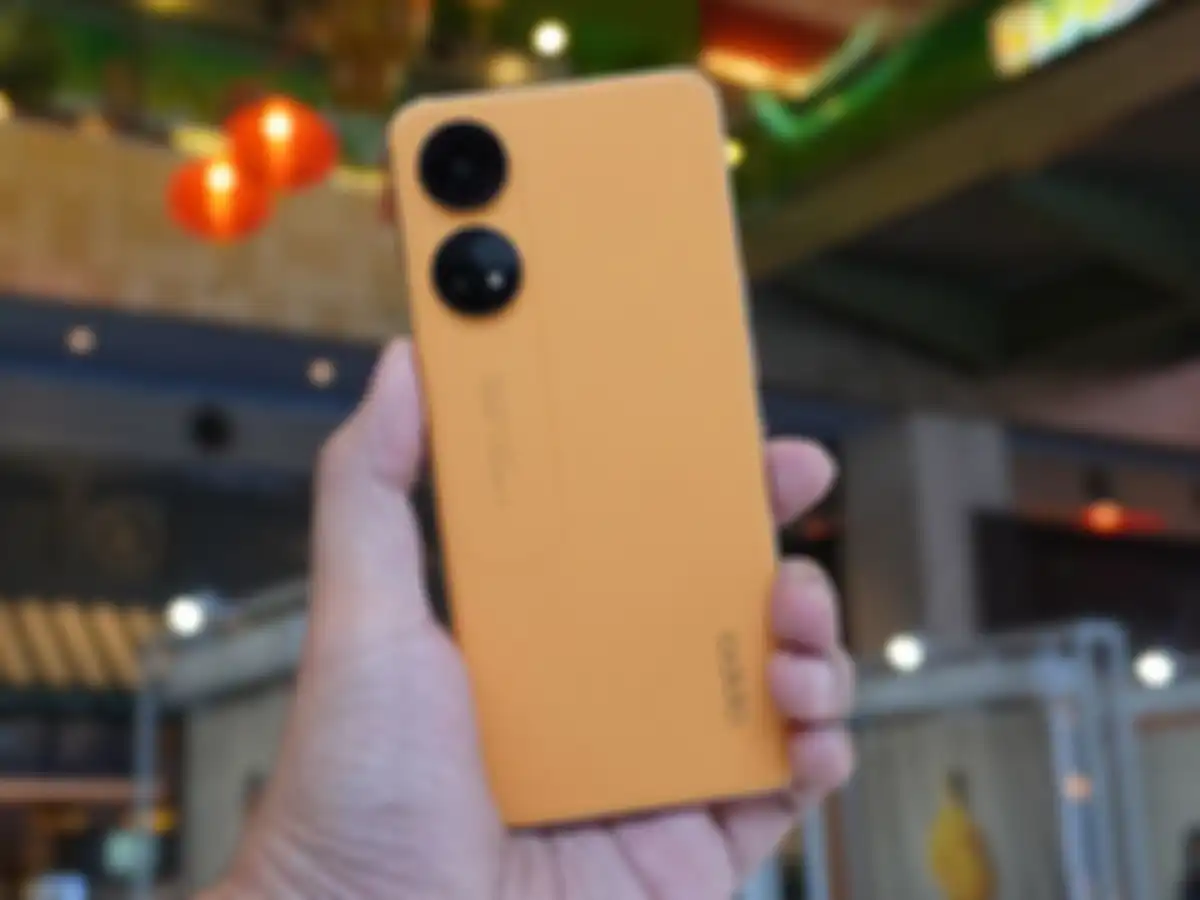 Desain panel belakang OPPO Reno8 T Dengan Fiberglass Leather