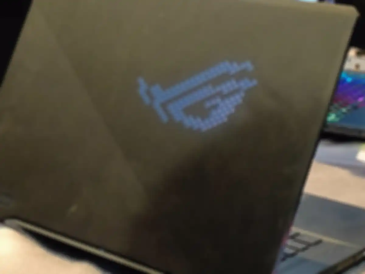 Fitur Anime Matrix di ASUS ROG Zephyruz M16 