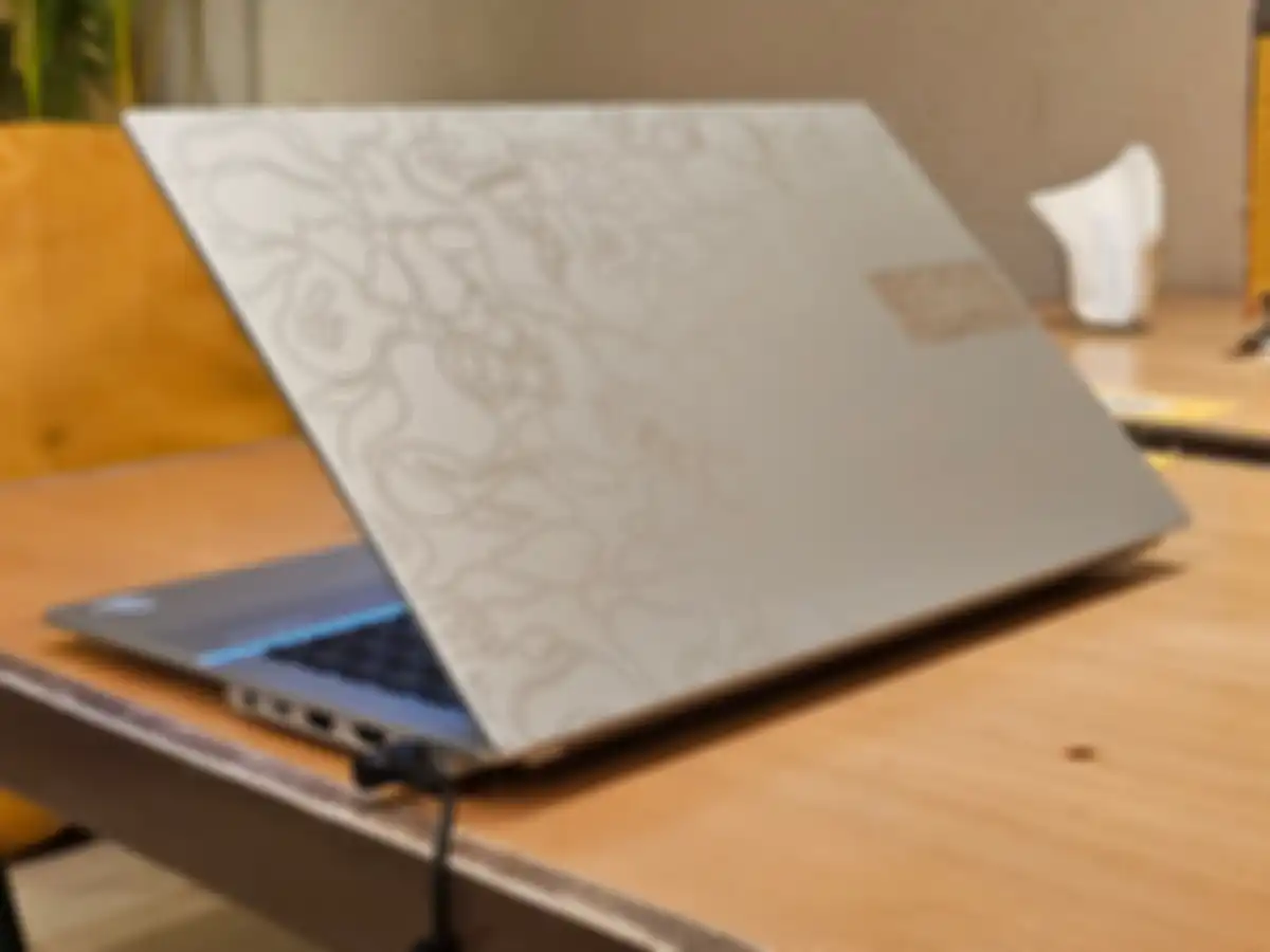 ASUS Vivobook S15 OLED