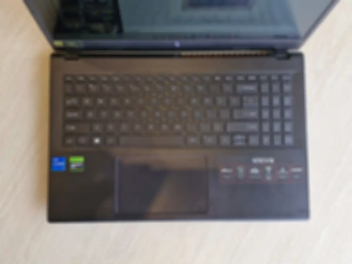 Layout keyboard dan touchpad dari Acer Nitro V 15